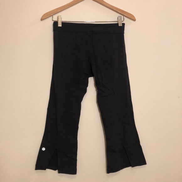 Lululemon Crop Flare Black Leggings - Picture 1 of 6